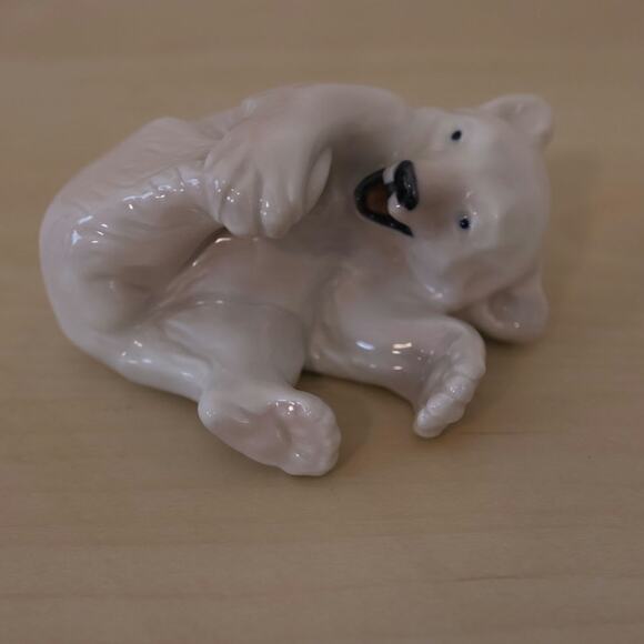 Royal Copenhagen Porcelain Polar Bear Figurine Vintage Denmark 70s Knud Kyhn - Picture 5 of 5